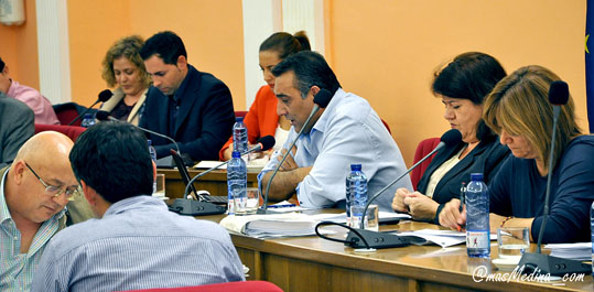 Concejal de Hacienda, Jesús Hernando, interviene en un Pleno.