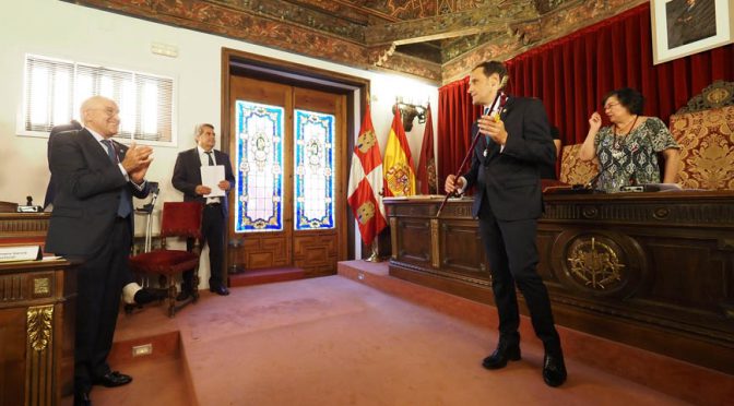 Conrado Íscar toma posesión como presidente de la Diputación