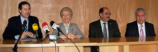 SÃ¡nchez del Barrio, Esperanza Lorenzo, Crescencio MartÃ­n Pascual y Rafael Berrocal en el Museo de las Ferias, durante la presentaciÃ³n del documento.