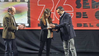 Leticia Dolera recibe el Roel de Actriz del Siglo XXI de manos del concejal de Hacienda, JesÃºs Hernando
